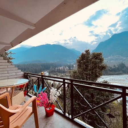 Holywood Classic-River View Resort Manali  Bagian luar foto