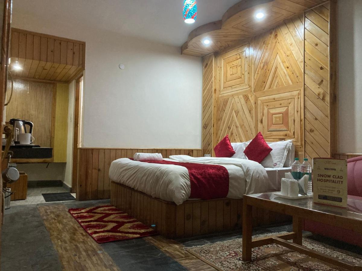 Holywood Classic-River View Resort Manali  Bagian luar foto